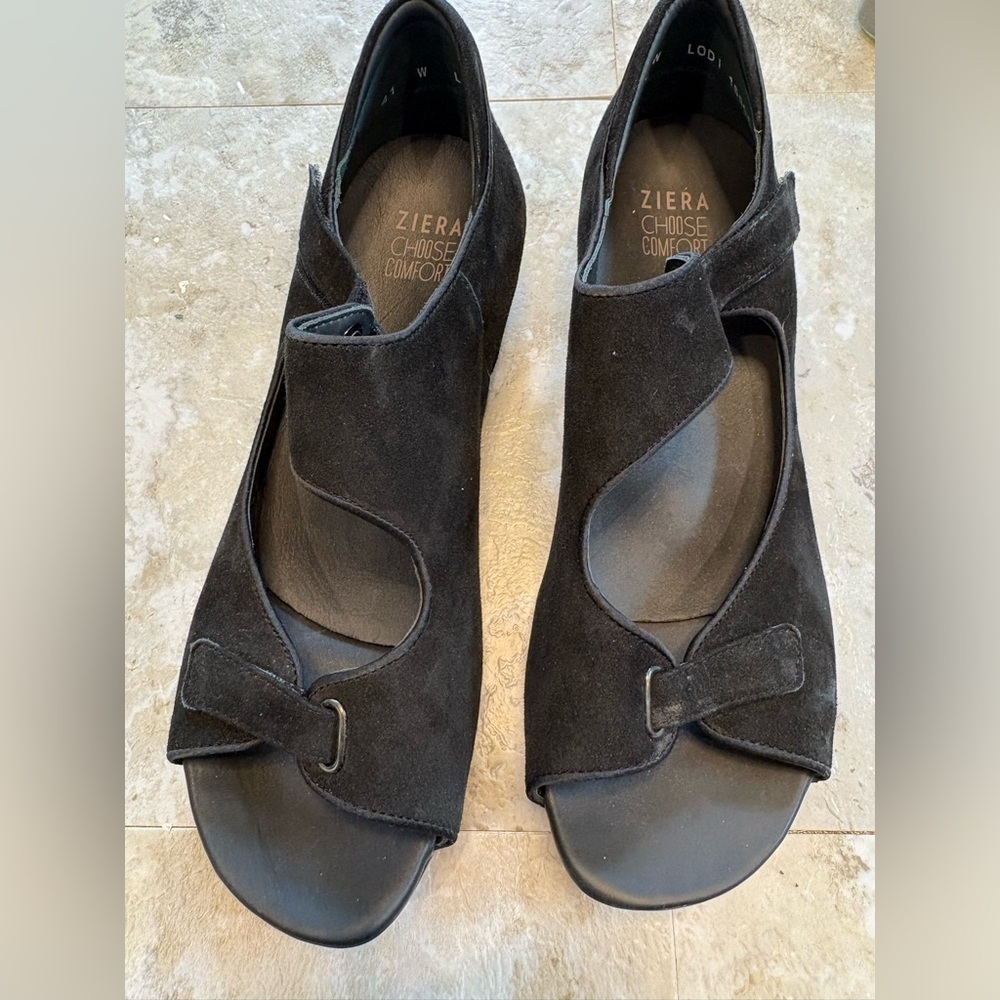 Ziera Black Suede Women's Sandals size 41 (US 10/10.5) Good used condition